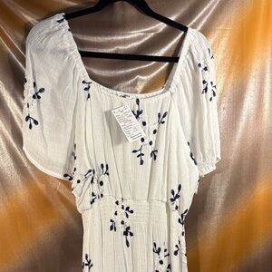 Anthropologie Kindred White & navy Floral Embroidered Dress‎ fits like 1X 116